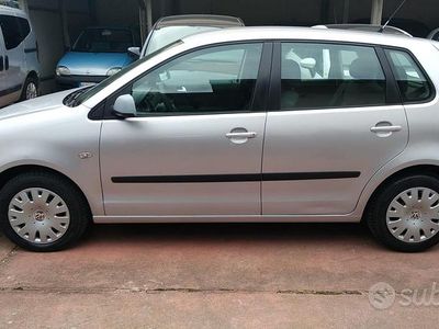 Usata VW Polo Trendline 75 CV (55 kW) 2003 Grigio Berlina