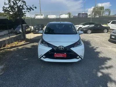Usata Toyota Aygo X-play 69 CV (50 kW) 2017 Other Utilitaria