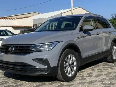 Usata VW Tiguan Life 150 CV (110 kW) 2021 Grigio SUV
