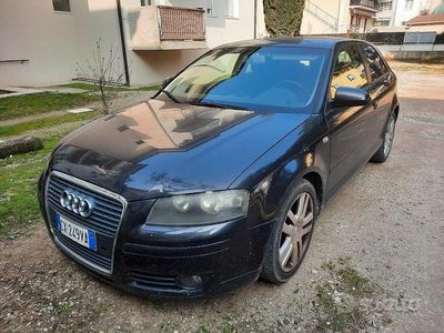 Usata Audi A3 Attraction 140 CV (102 kW) 2005 Grigio Utilitaria