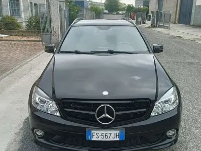 Usado Mercedes C320 Avantgarde 224 CV (164 kW) 2007 Negro Familiar
