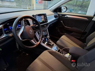 Usata VW T-Roc Life 150 CV (110 kW) 2024 Grigio SUV