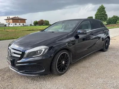 Usado Mercedes A200 140 CV (102 kW) 2012 Negro Berlina