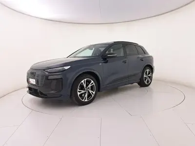 Usata Audi Q6 e-tron S-Line 284 kW (387 CV) 2025 Blu plasma metallizzato SUV