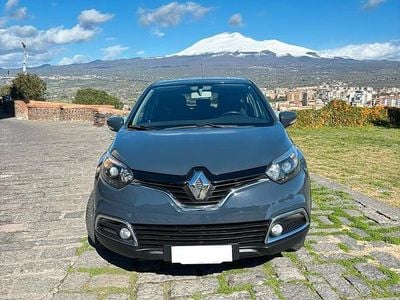 Usata Renault Captur 90 CV (66 kW) 2015 Blu SUV