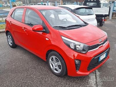 Begagnad Kia Picanto Urban 67 HK (49 kW) 2021 Röd Halvkombi