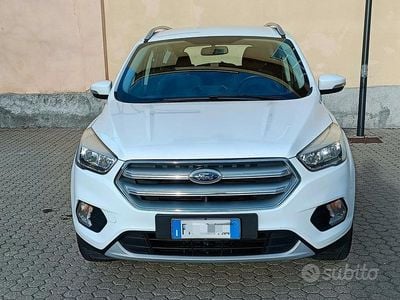 Usata Ford Kuga Titanium 120 CV (88 kW) 2018 Bianco SUV