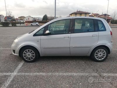 Usata Lancia Musa 90 CV (66 kW) 2010 Grigio Monovolume
