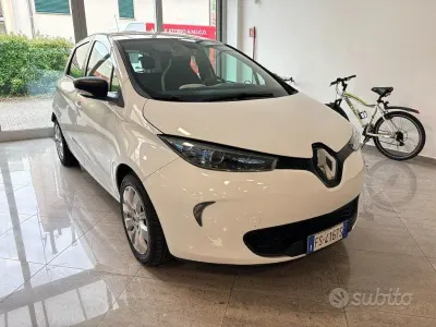 Usata Renault Zoe Life 42 kW (58 CV) 2018 Grigio Utilitaria