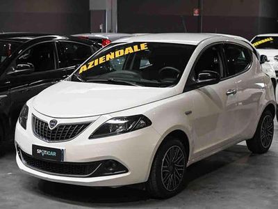 Usata Lancia Ypsilon Gold 69 CV (50 kW) 2022 Bianco Utilitaria