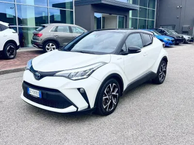 Usata Toyota C-HR Trend 98 CV (72 kW) 2021 Bianco SUV