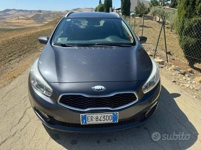 Usata Kia Ceed Active 115 CV (84 kW) 2013 Nero Utilitaria