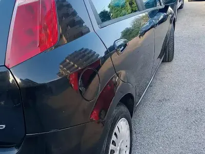 Usata Fiat Punto 75 CV (55 kW) 2005 Nero Utilitaria