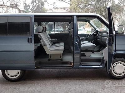 Blu Usata 1992 VW Caravelle Monovolume | 9900 €