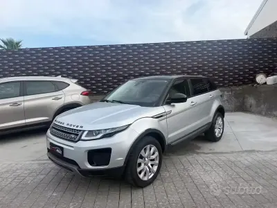 Käytetty Land Rover Range Rover evoque HSE Dynamic 150 HP (110 kW) 2018 Harmaa Farmari