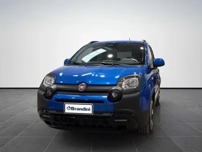 Usata Fiat Panda Cross Cross 70 CV (51 kW) 2025 Blu Utilitaria