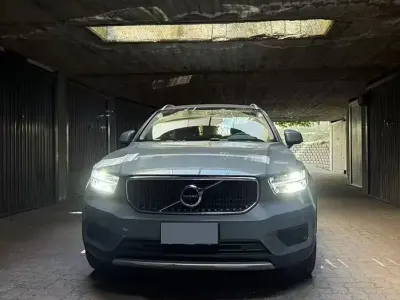 Usata Volvo XC40 163 CV (119 kW) 2022 Grigio SUV