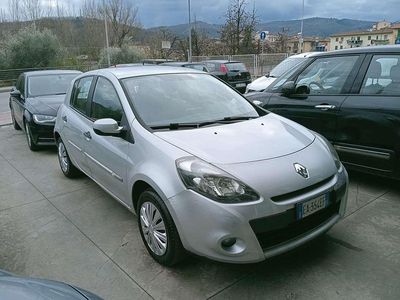Usata Renault Clio II 75 CV (55 kW) 2010 Argento Berlina