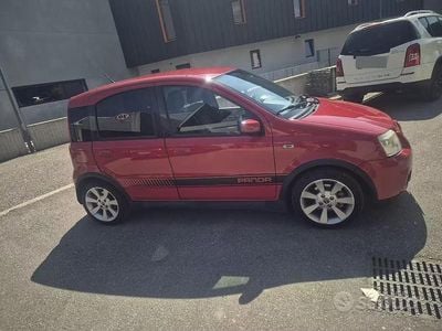 Usata Fiat Panda 101 CV (74 kW) 2007 Rosso Utilitaria