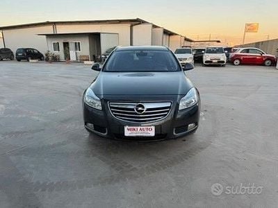 Usata Opel Insignia 131 CV (96 kW) 2011 Grigio Station wagon
