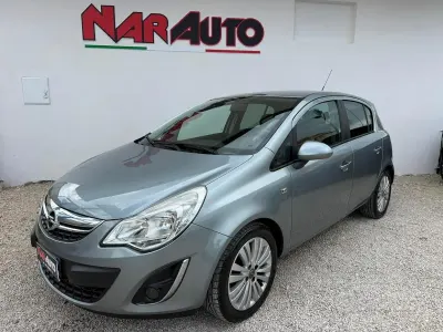 Usado Opel Corsa 85 HP (62 kW) 2012 Cinzento Citadino