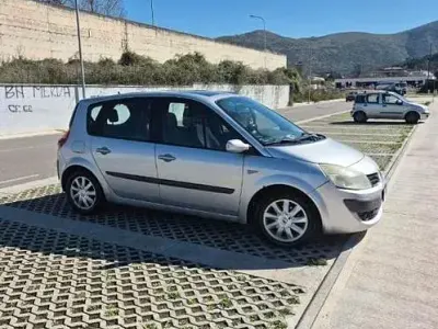 Usata Renault Scénic II 100 CV (73 kW) 2006 Monovolume