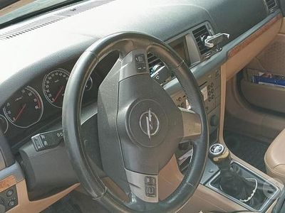Usata Opel Vectra 116 CV (85 kW) 2005 Nero Berlina