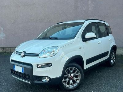 Usata Fiat Panda 4x4 S 95 CV (69 kW) 2017 Bianco Utilitaria