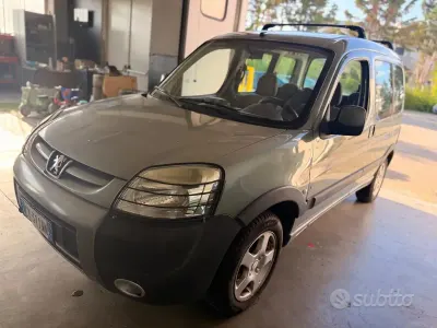 Usata Peugeot Partner 90 CV (66 kW) 2005 Verde Monovolume