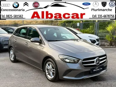 Usata Mercedes B180 116 CV (85 kW) 2019 Grigio Utilitaria