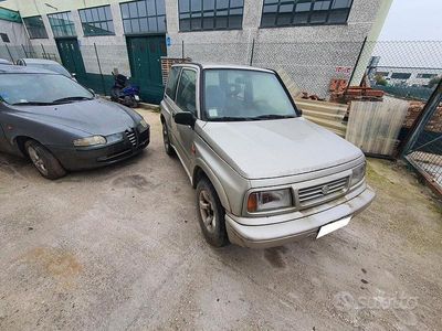 Usata Suzuki Vitara 87 CV (63 kW) 2003 Grigio SUV