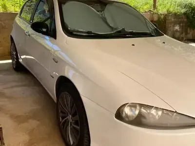 Usata Alfa Romeo 147 120 CV (88 kW) 2007 Utilitaria