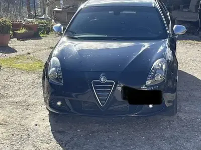 Usata Alfa Romeo Giulietta Distinctive 105 CV (77 kW) 2013 Nero Utilitaria