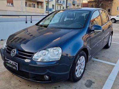 Usata VW Golf IV Comfortline 102 CV (75 kW) 2005 Grigio Berlina