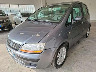 Usata Fiat Idea Active 95 CV (69 kW) 2004 Grigio Monovolume
