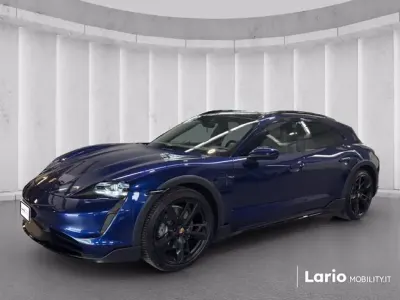 Usata Porsche Taycan Cross Turismo 350 kW (476 CV) 2021 Blu Station wagon