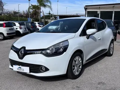 Brugt Renault Clio IV Zen 75 HK (55 kW) 2016 Hvid Sedan