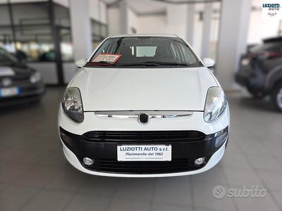 Usata Fiat Punto 75 CV (55 kW) 2011 Bianco Utilitaria