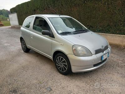 usata Toyota Yaris 3ª serie - 2001