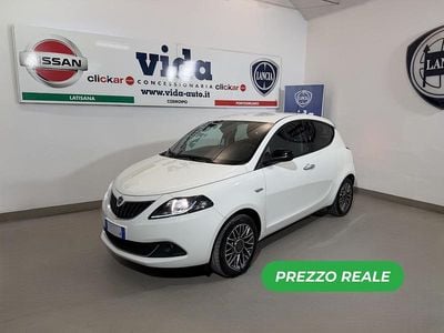 Usata Lancia Ypsilon Gold 69 CV (50 kW) 2023 Bianco Utilitaria
