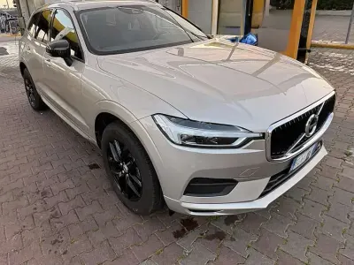 Occasion Volvo XC60 Momentum 190 PK (139 kW) 2019 Goud SUV