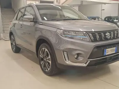 Usata Suzuki Vitara 129 CV (94 kW) 2023 Grigio SUV