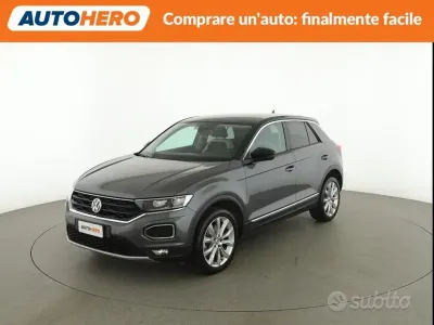 Usado VW T-Roc 116 CV (85 kW) 2018 Gris SUV