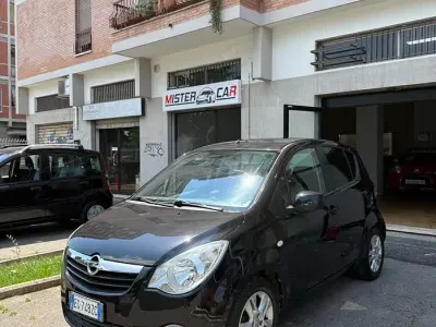 Usata Opel Agila Enjoy 94 CV (69 kW) 2011 Nero Utilitaria