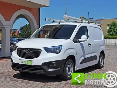 Usata Opel Combo 102 CV (75 kW) 2021 Bianco Monovolume