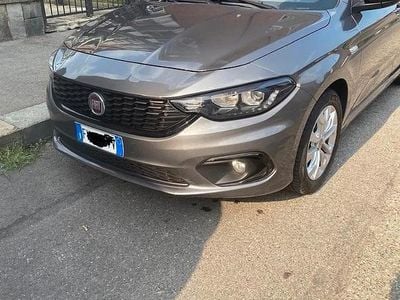 Usata Fiat Tipo 120 CV (88 kW) 2017 Grigio