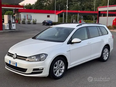 Usata VW Golf VII Executive 110 CV (80 kW) 2016 Bianco Station wagon