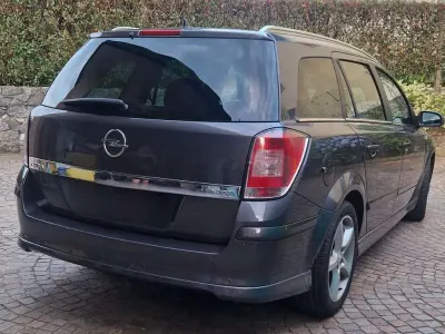 Usata Opel Astra Enjoy 120 CV (88 kW) 2009 Station wagon