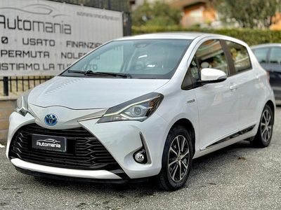 Usata Toyota Yaris Hybrid Active 73 CV (53 kW) 2017 Bianco Berlina