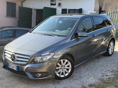 Usata Mercedes B180 Executive 109 CV (80 kW) 2013 Grigio Monovolume